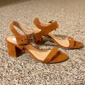 Matt & Nat 3" heel block sandal with buckle
